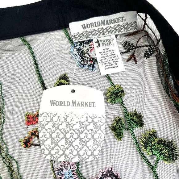 Kimono, botanical embroidery, beautiful detail. One size, new with tag. - Picture 12 of 12